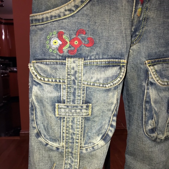 Capri Jeans - Picture 3 of 8